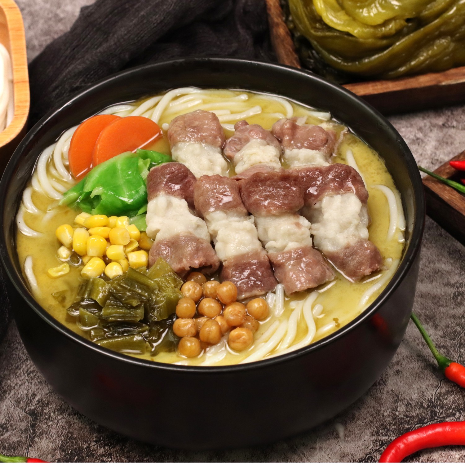 用心做米線(xiàn)，用情做服務(wù)