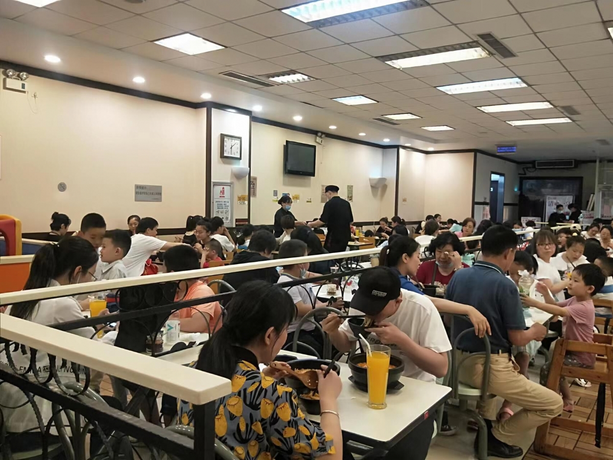 甄選食材的搭配，美味就此呈現，狀元番茄米線！