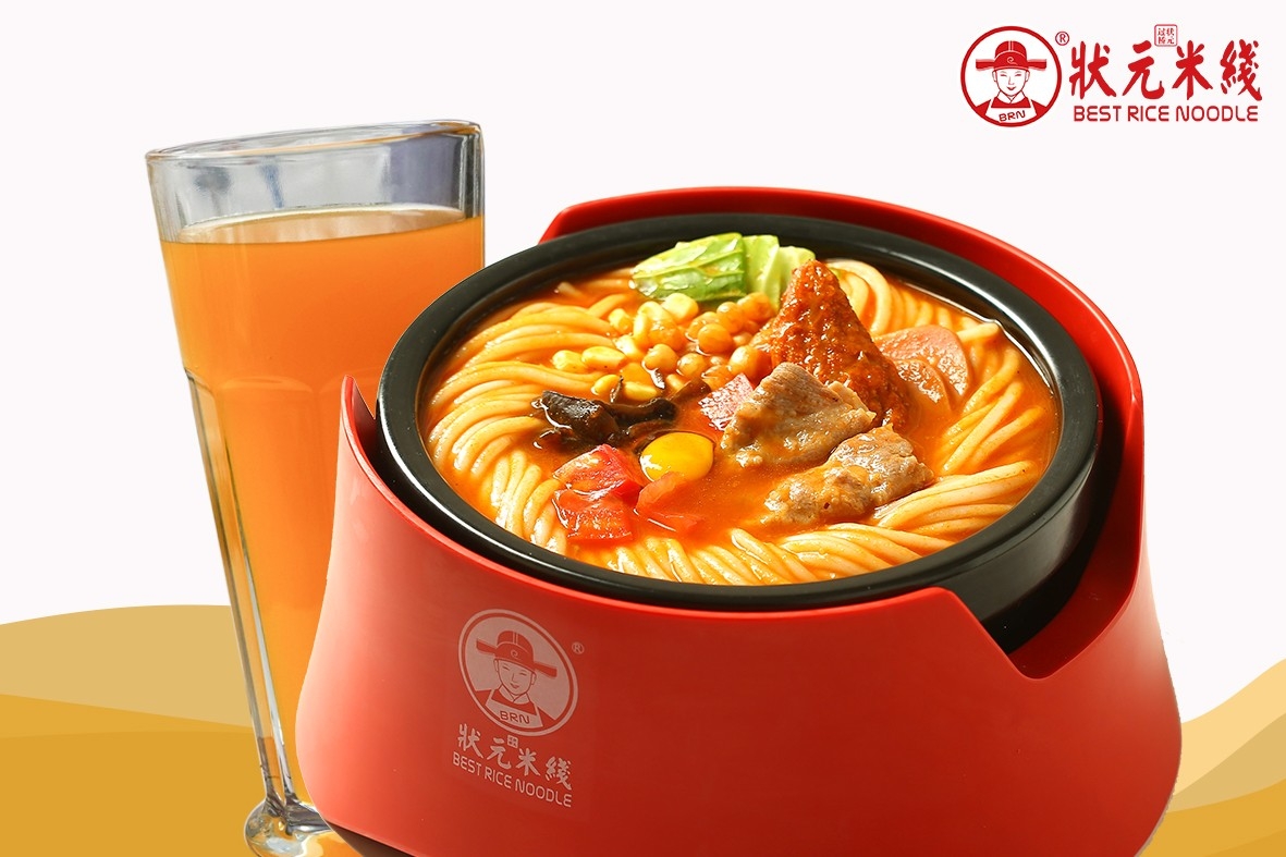 狀元米線好吃不貴，價格實惠，18年匠心堅守只為一碗好米線，食材都是由總部工廠直供，保證口味統(tǒng)一，多種主食選擇，操作簡單，也不需要大廚，堂食+外賣+外帶，總部統(tǒng)一培訓，扶持創(chuàng)業(yè)，無需經驗即可開一家米線店，大眾消費，老少皆宜，全時段可經營，總部提供一站式扶持！